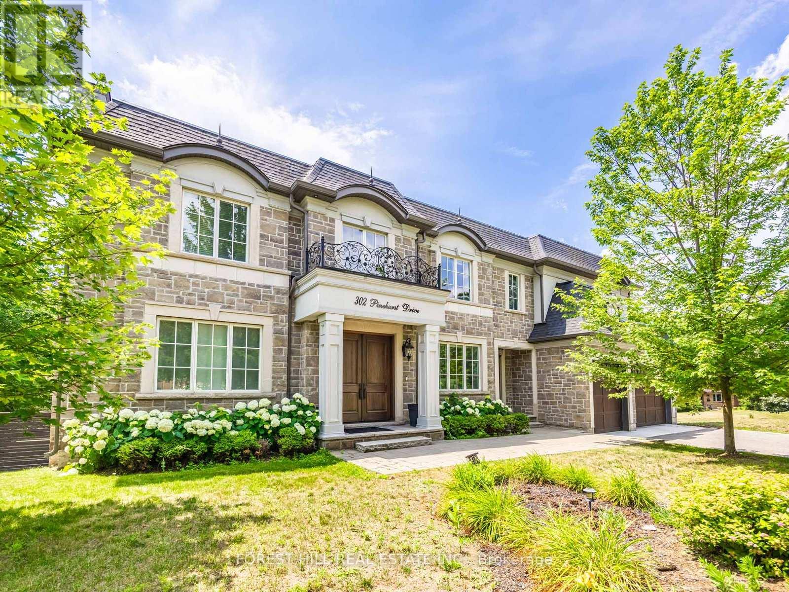 302 Pinehurst Drive W