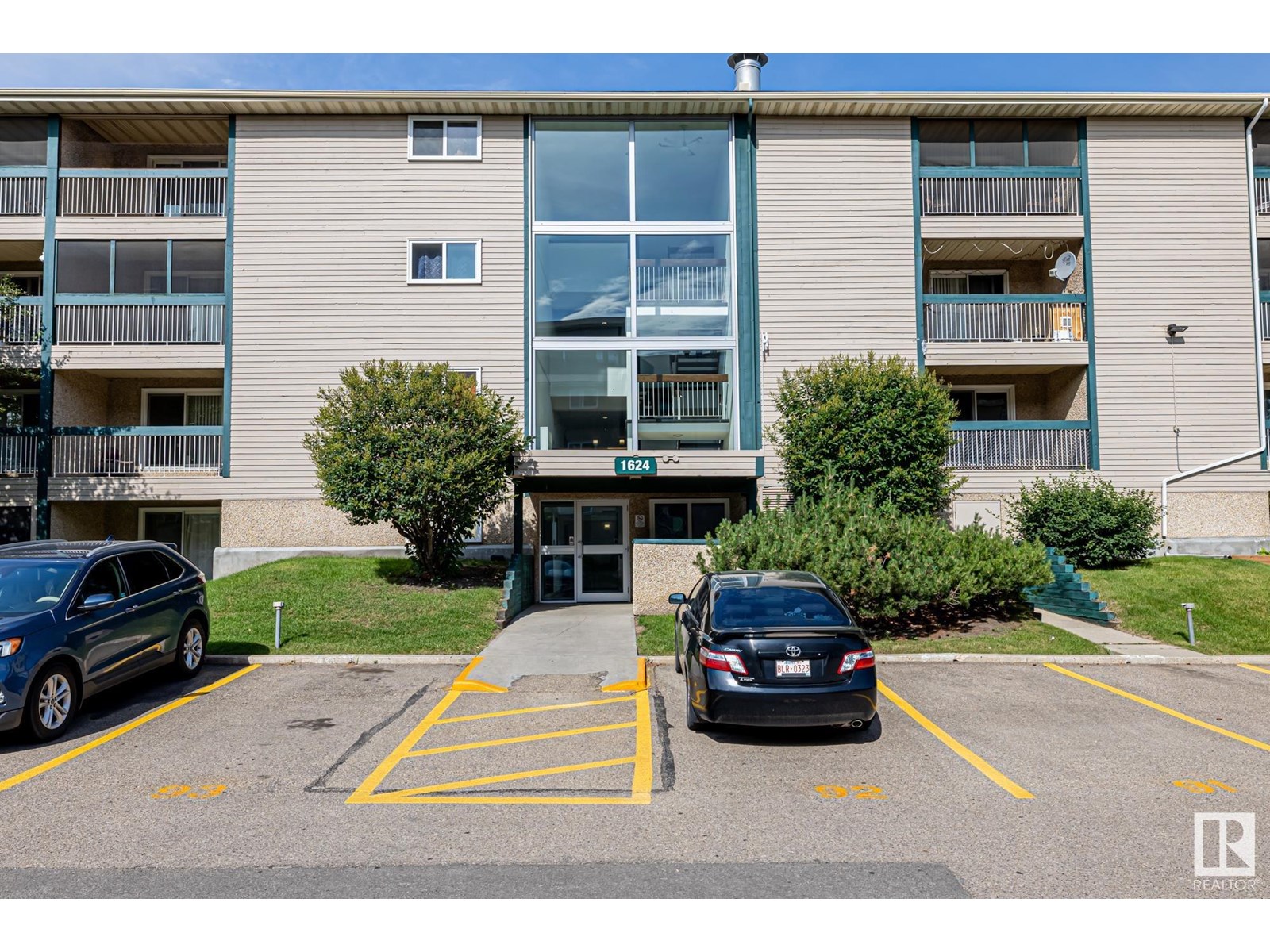 310 1624 48 St Nw