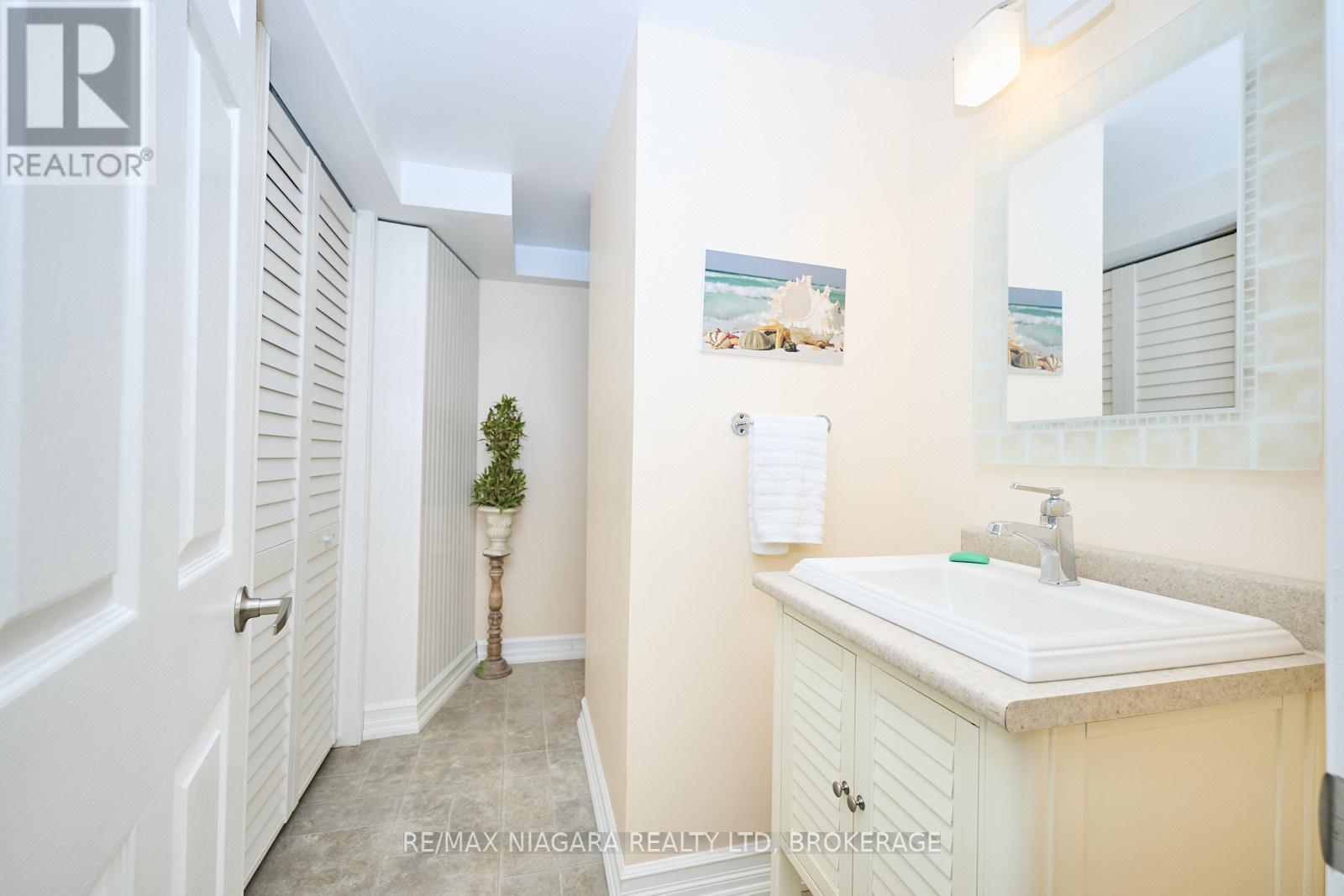 23 Huntley Crescent