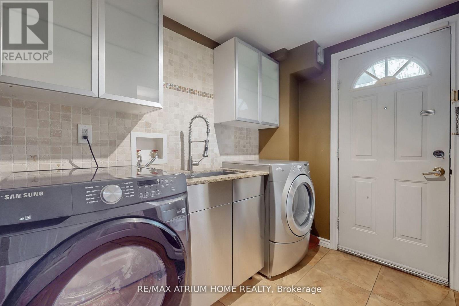 3672 Galeair Court