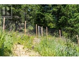 9907 Gowlland Point Road, Pender Island, BC V0N2M3 Photo 3