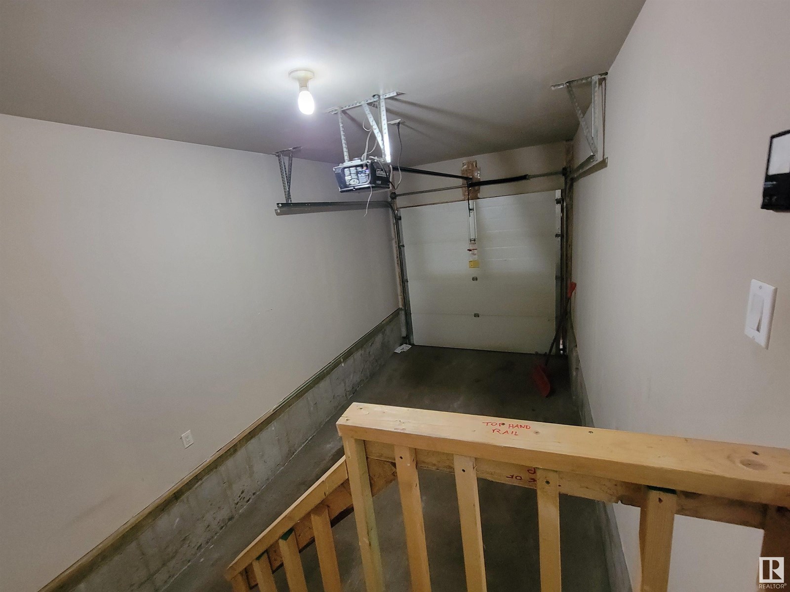 5 1820 34 Av Nw