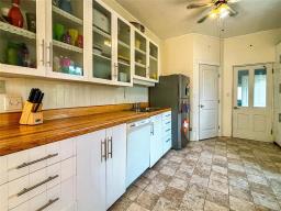 295 4th Avenue, Rapid City, MB R0K1W0 Photo 4