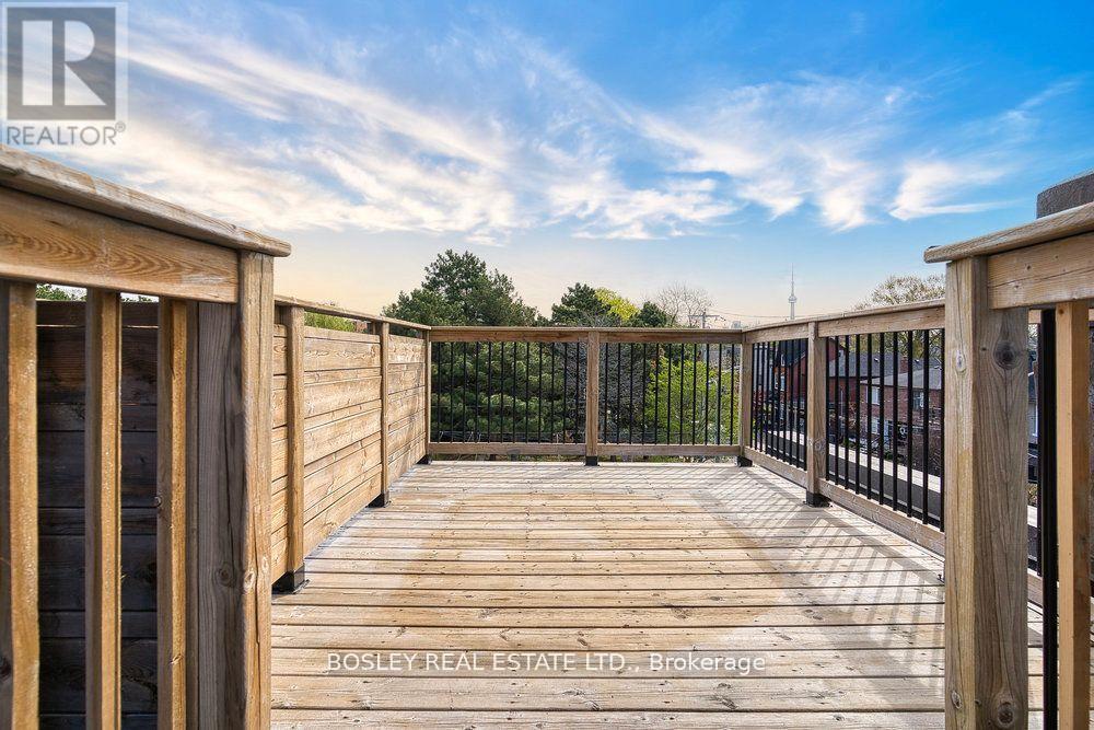 159 A Gladstone Avenue