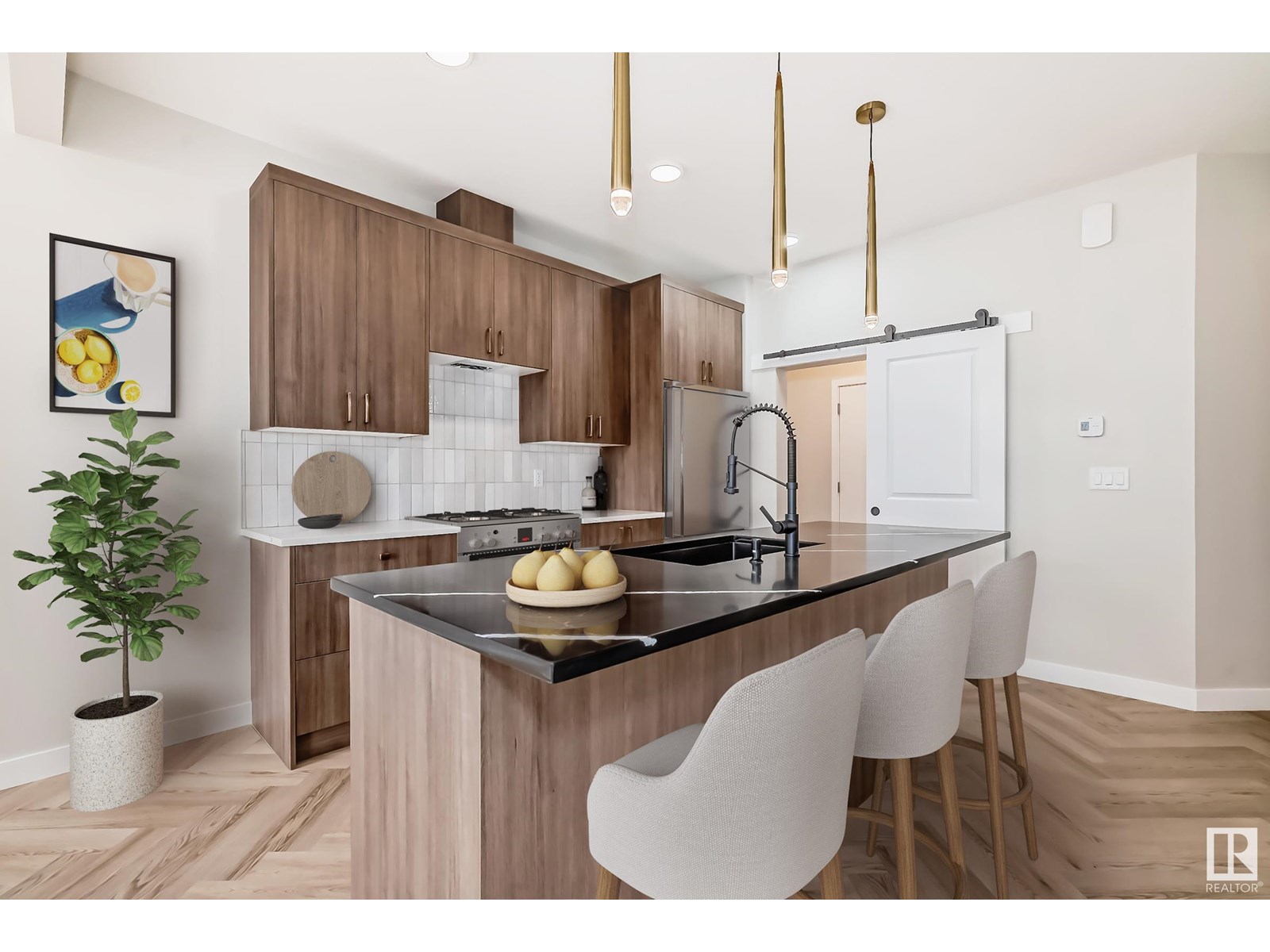 2909 65 St Sw