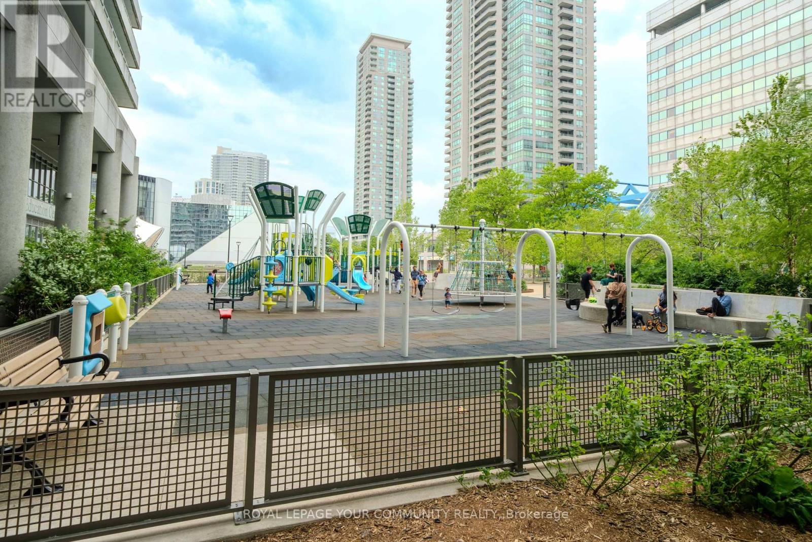705 70 Town Centre Court