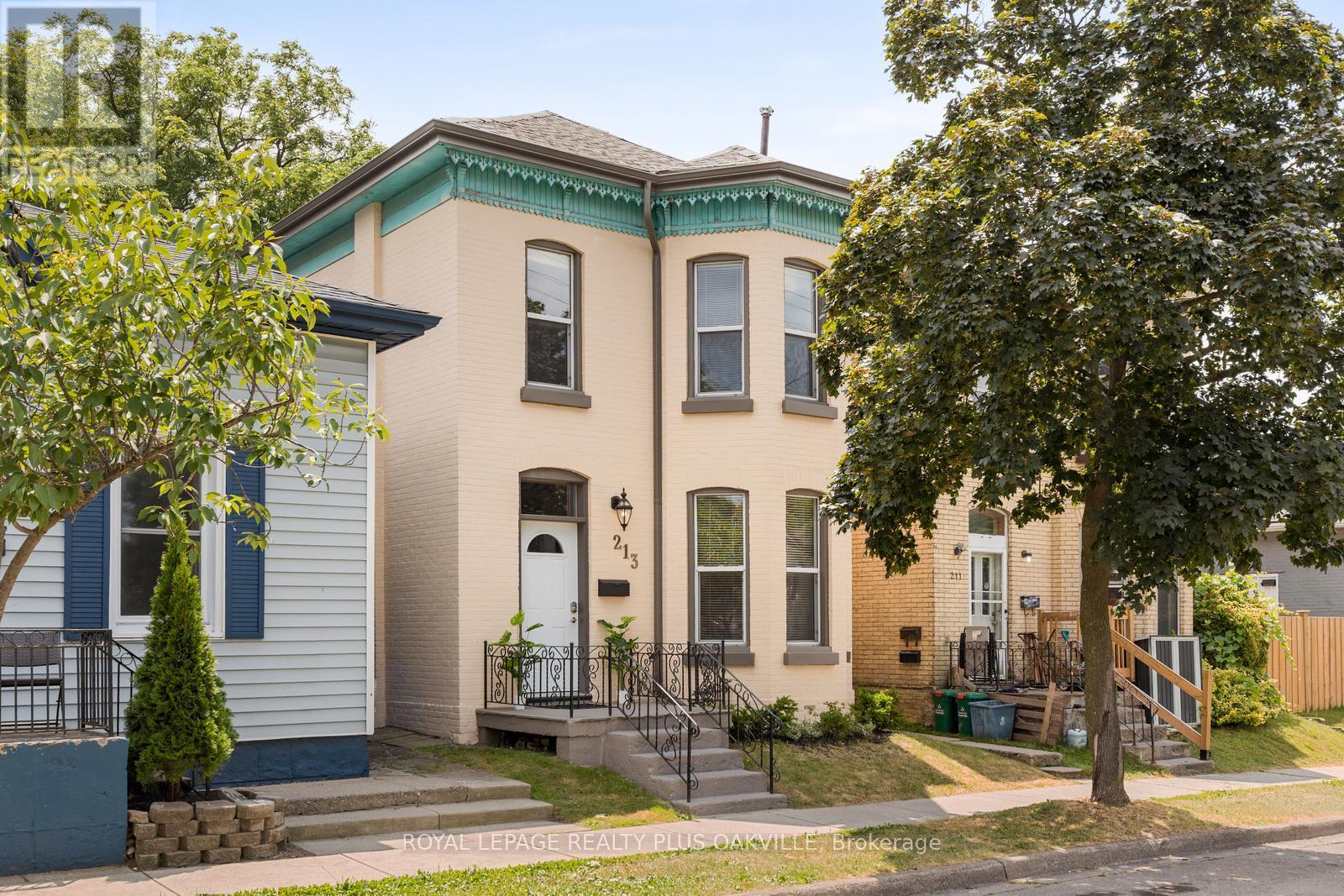 213 Darling Street