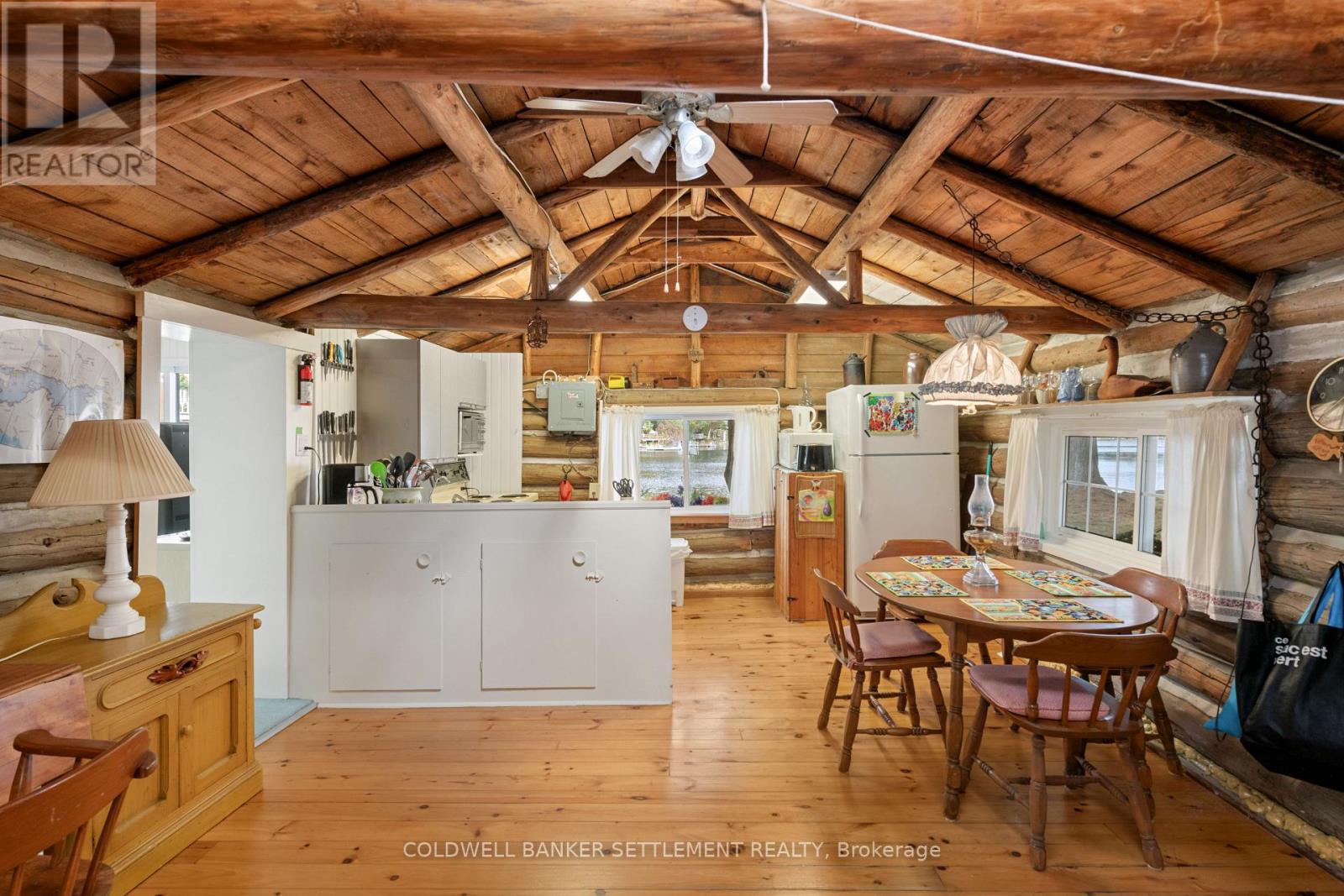 300 302 Isobel Lane
