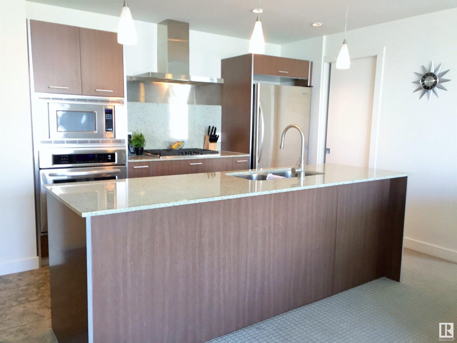 410 2504 109 St Nw