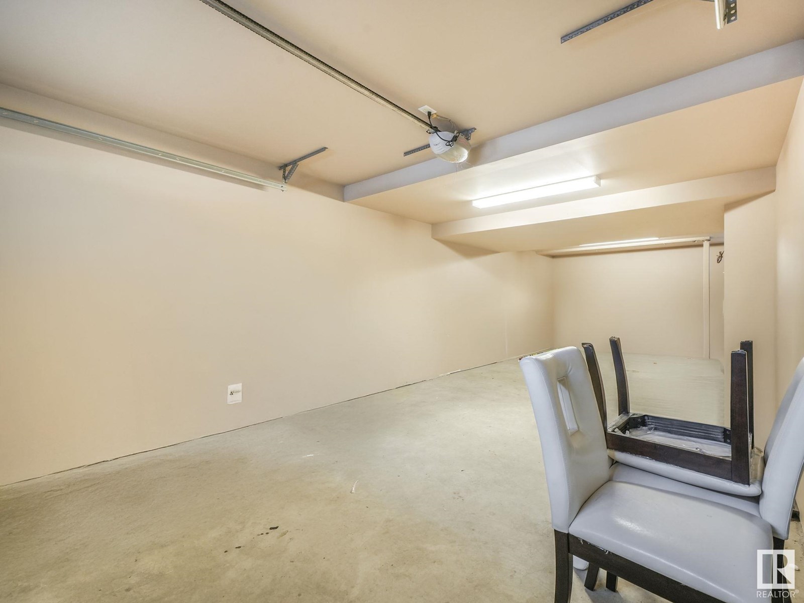 12 12930 140 Av Nw Nw