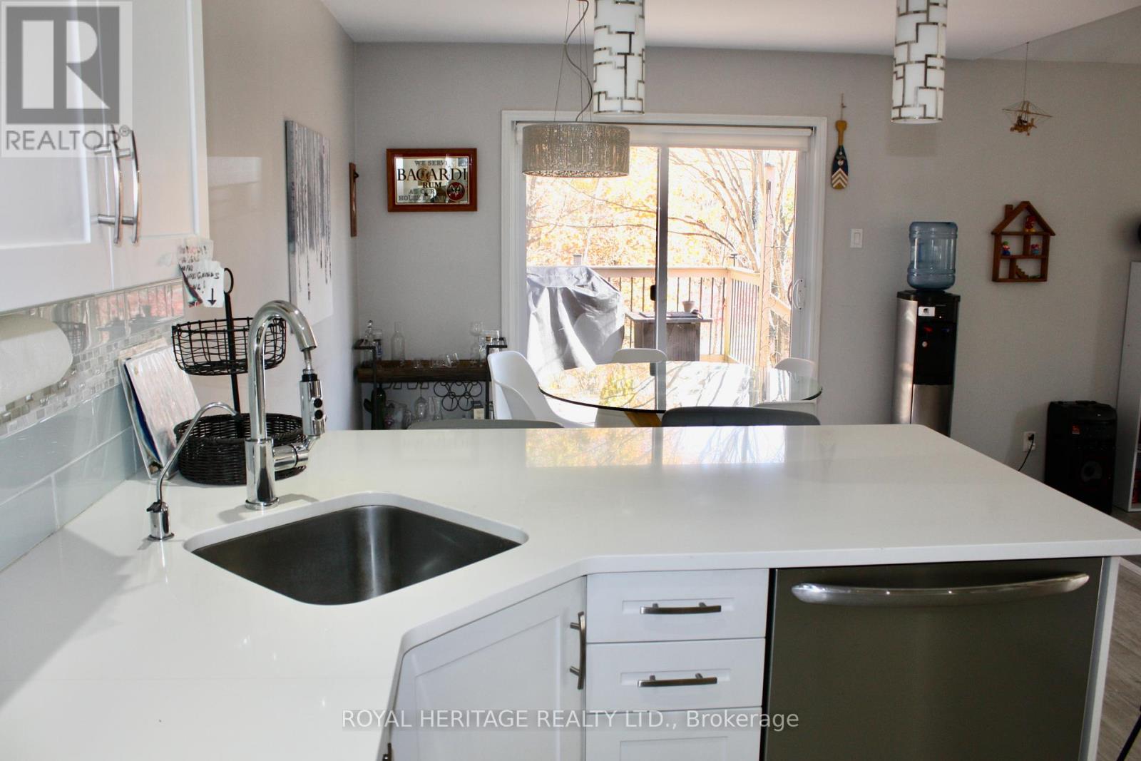 2331 Lakeside Road