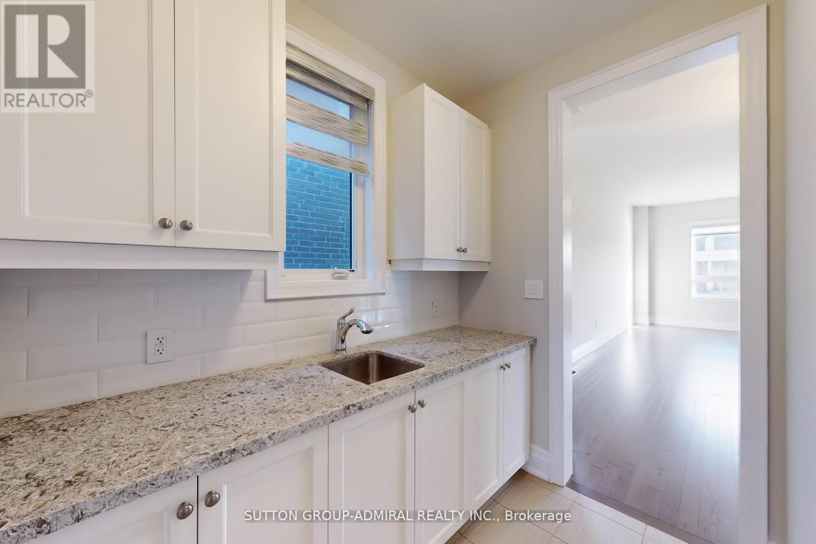 15 Settlers Field Road