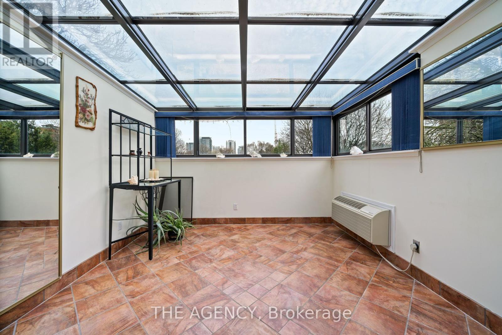 111 Seaton Street