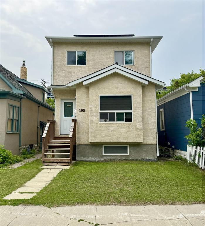 295 King Edward Street