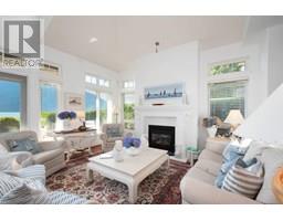 15 Beach Drive, Furry Creek, BC V8B1A2 Photo 3