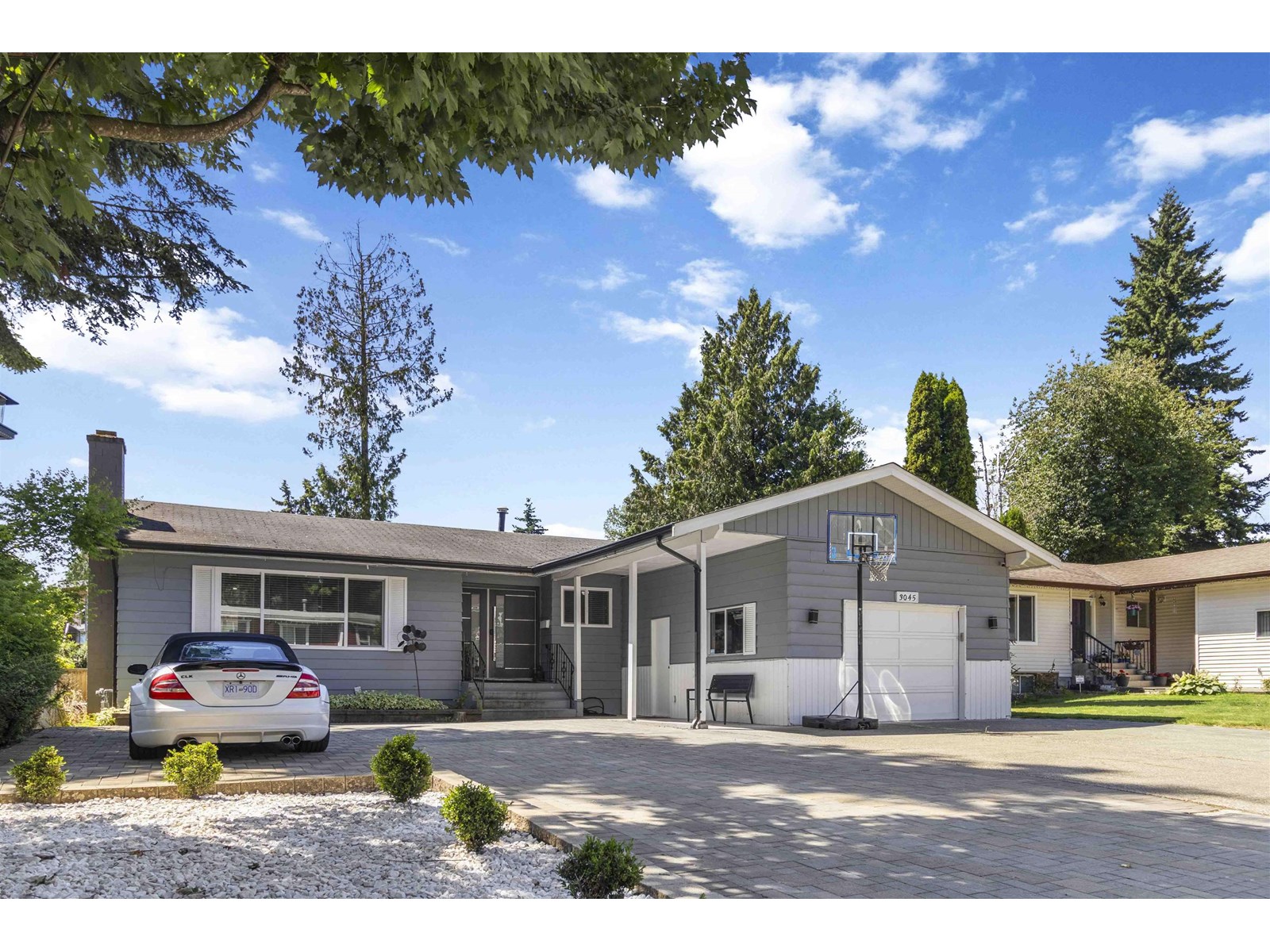 3045 Mouat Drive