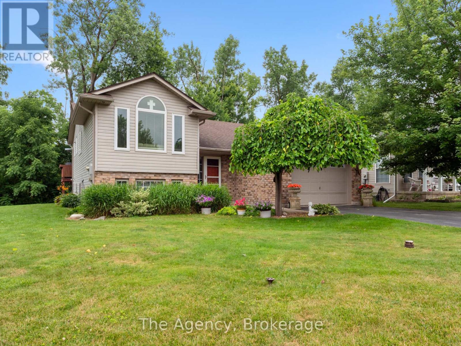 7 Rochelle Crescent