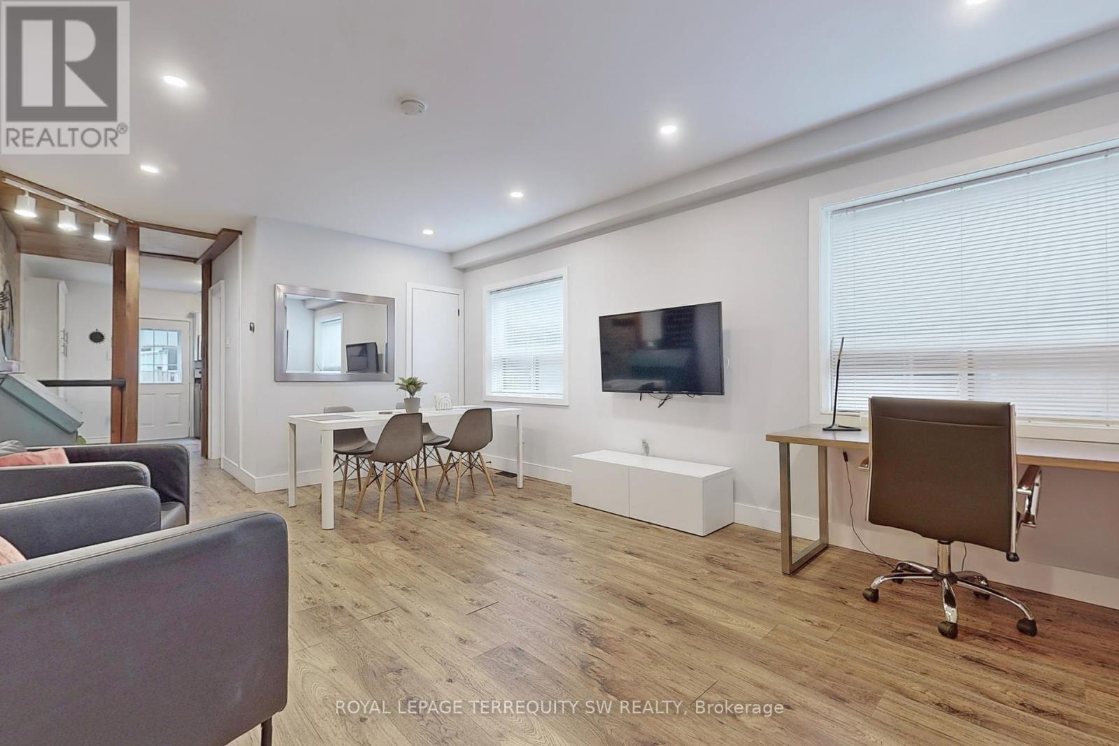 Main 17 Berkshire Avenue