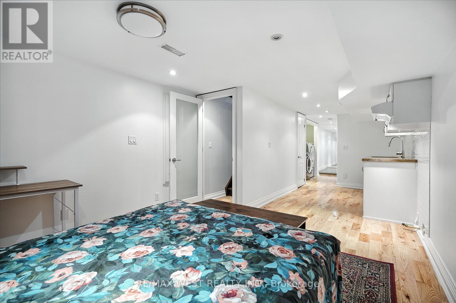 165 Caledonia Road