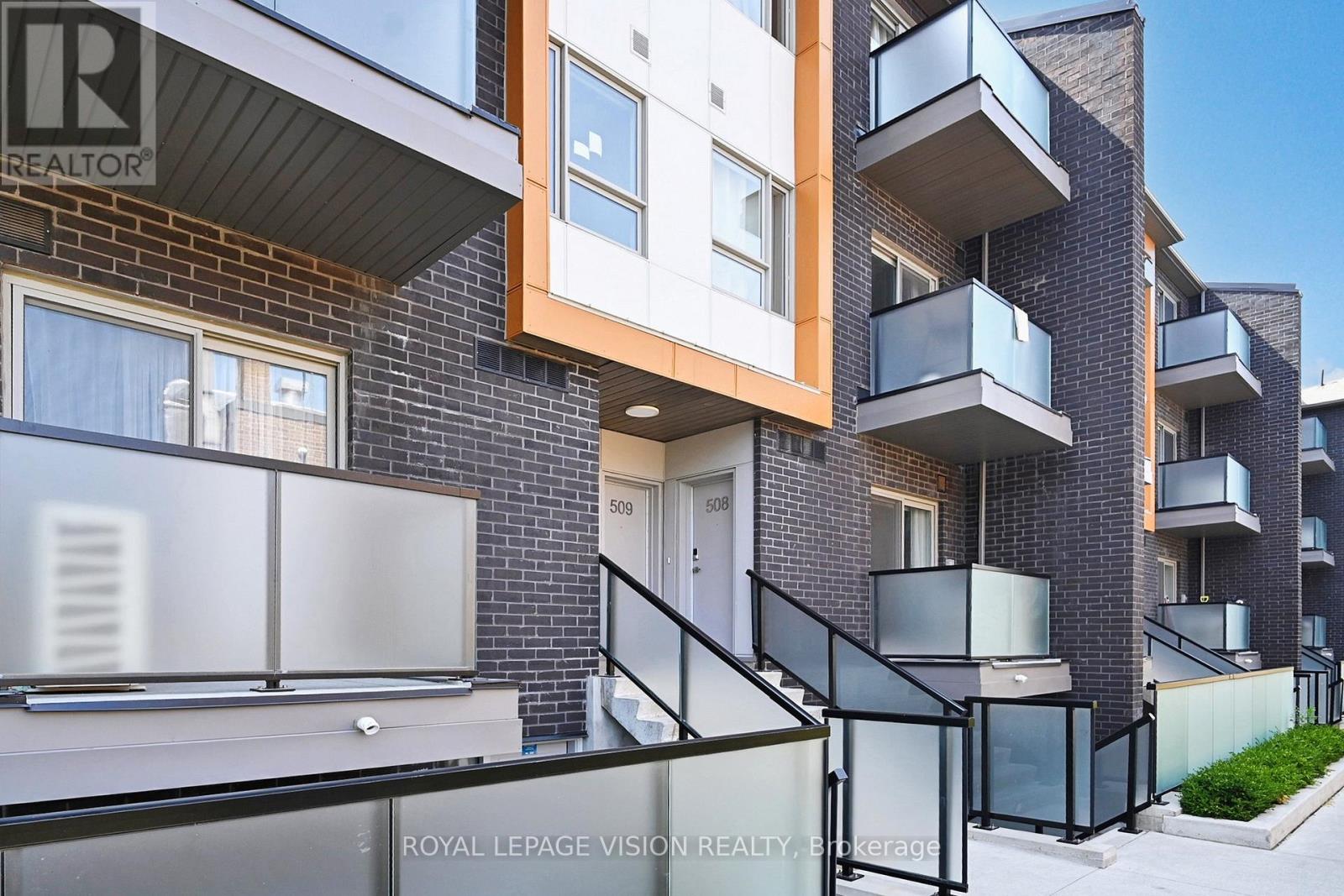 508 2791 Eglinton Avenue