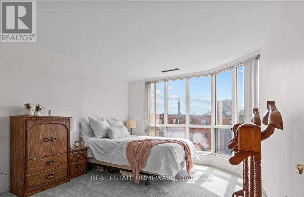 203 2285 Lake Shore Boulevard W