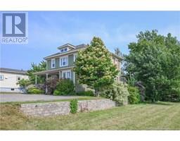 Bedroom - 98 Saint Pierre Ouest Boulevard, Caraquet, NB E1W1B6 Photo 2