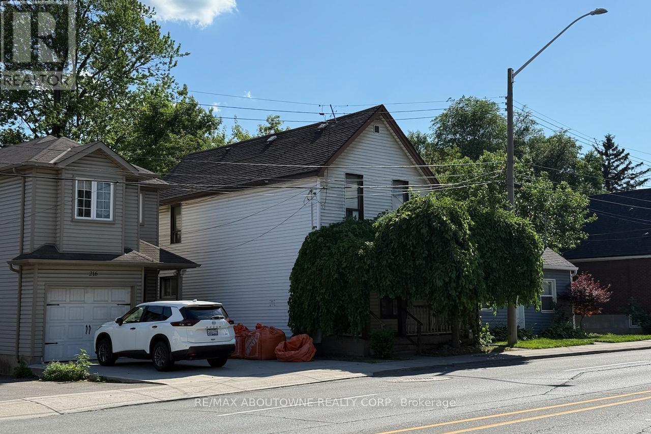 214 Burlington Street E