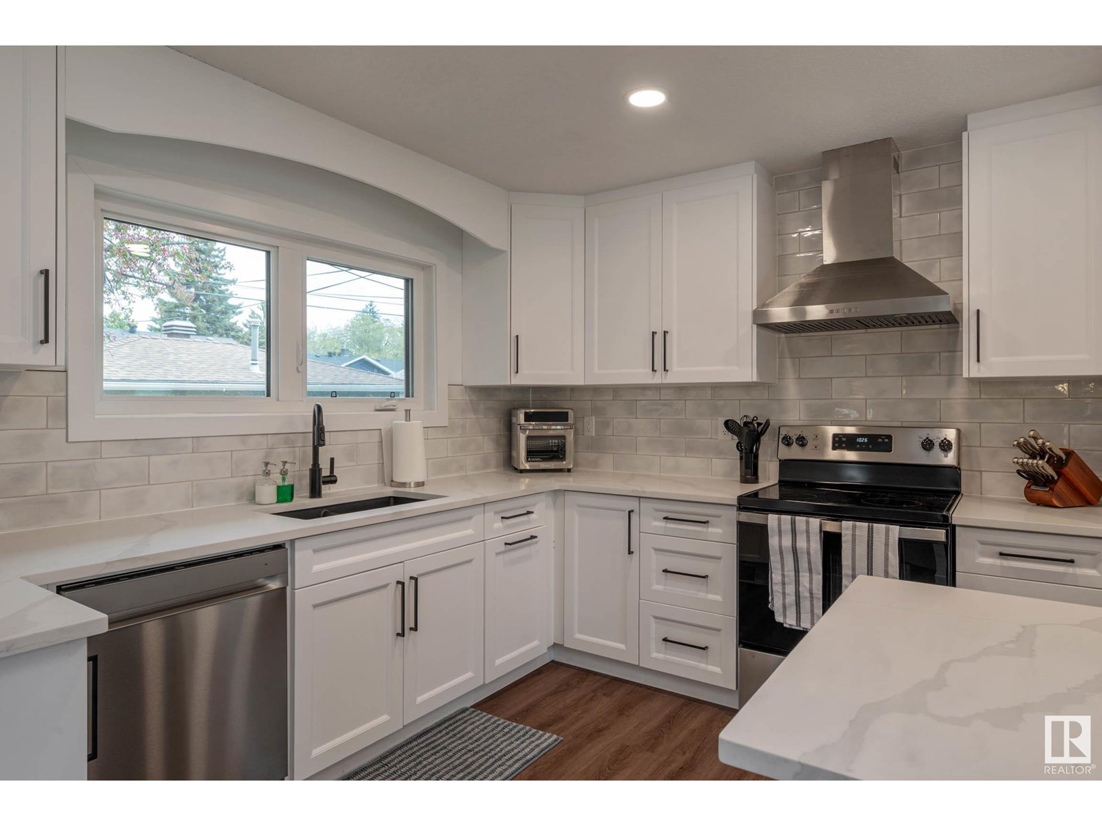 14622 95 Av Nw