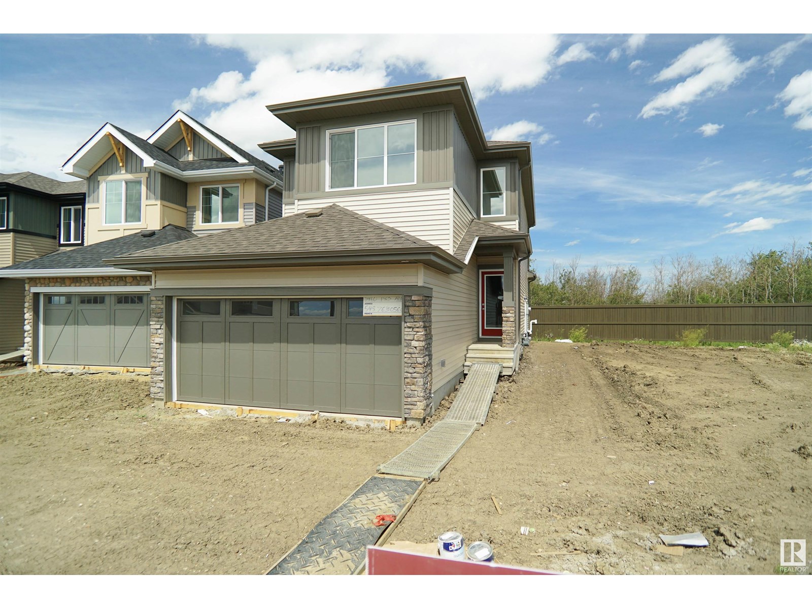 22916 82 Av Nw