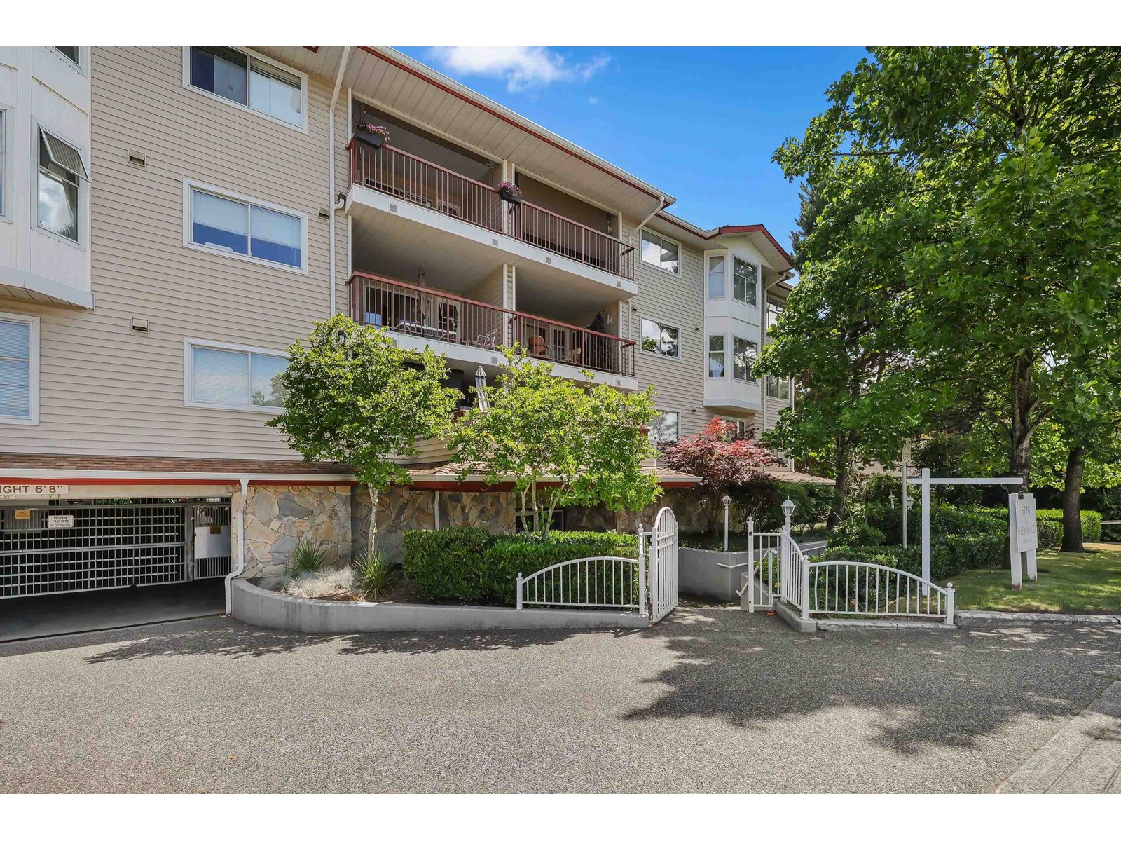 106 5776 200 Street