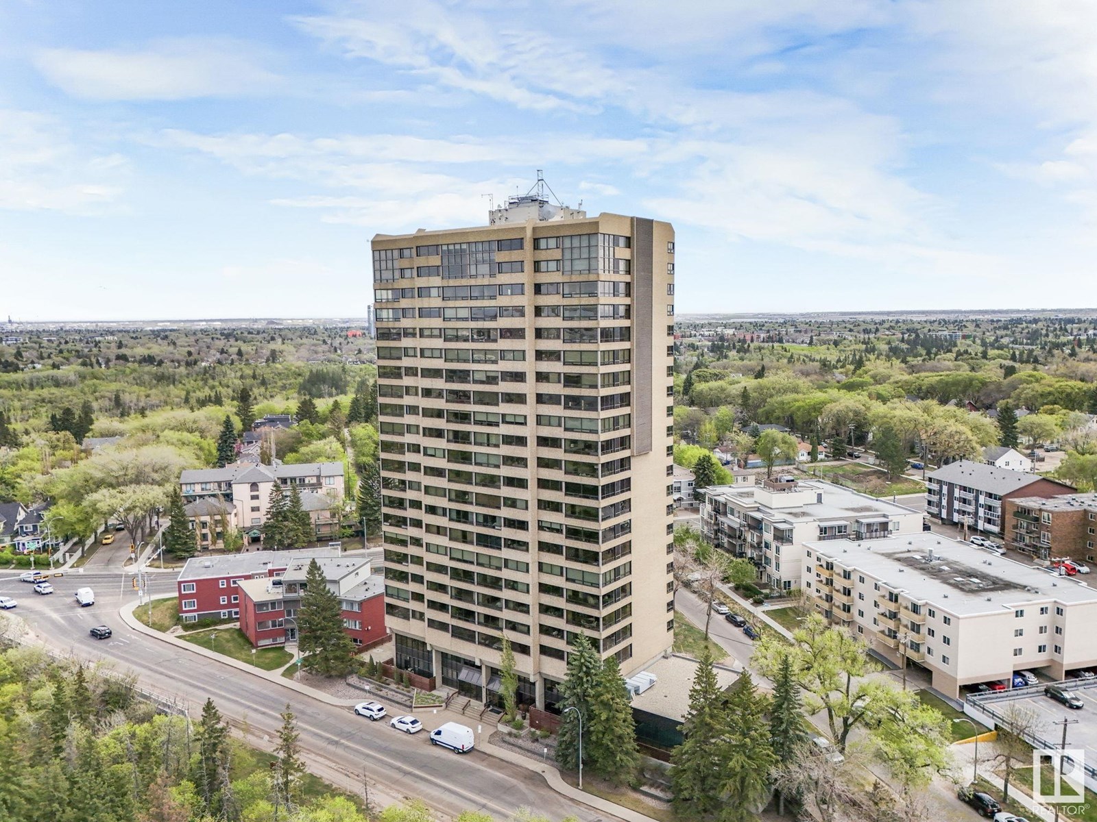 1902 9929 Saskatchewan Dr Nw