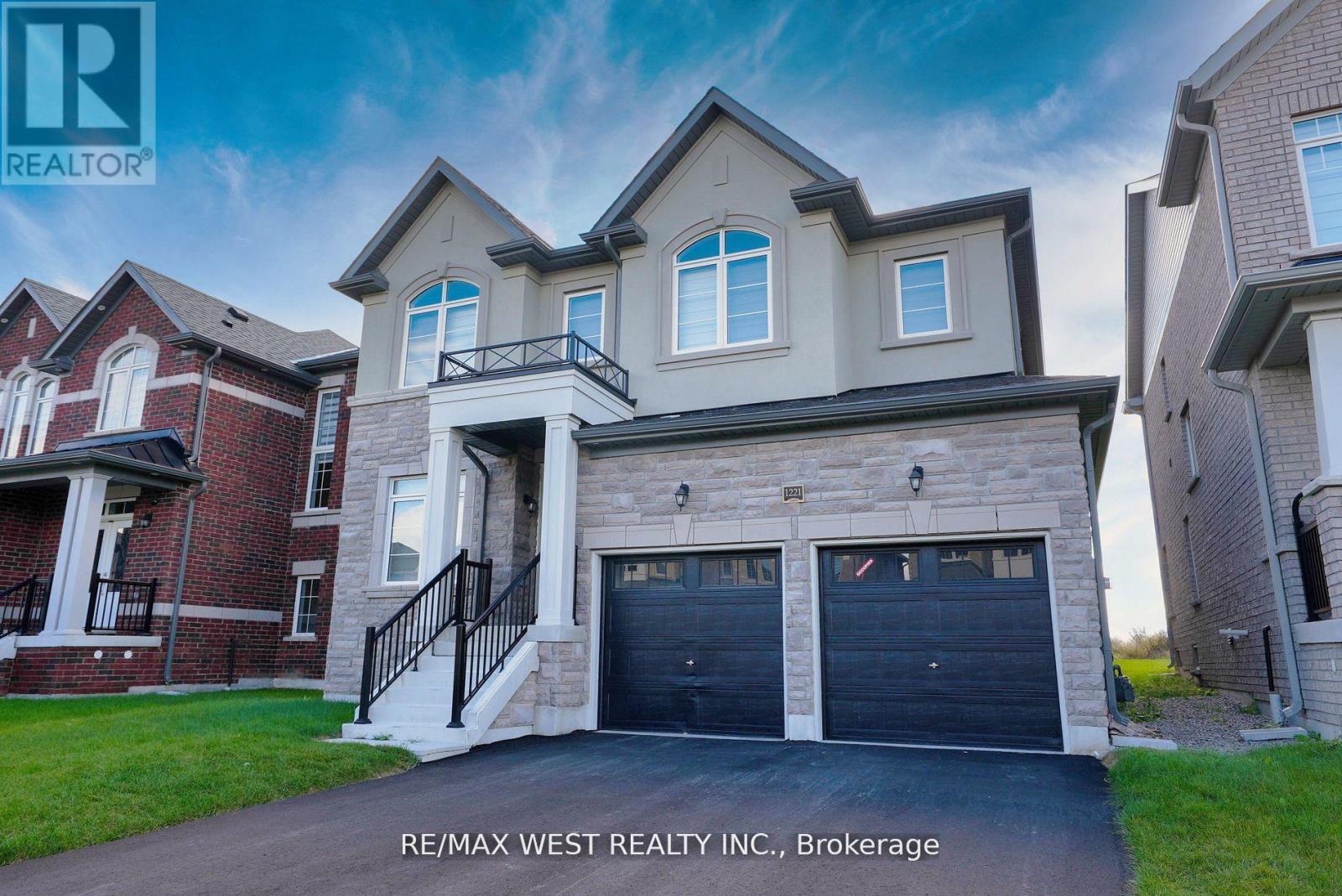 1221 Corby Way