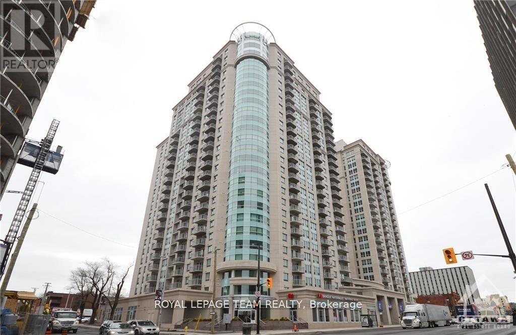 2204 234 Rideau Street