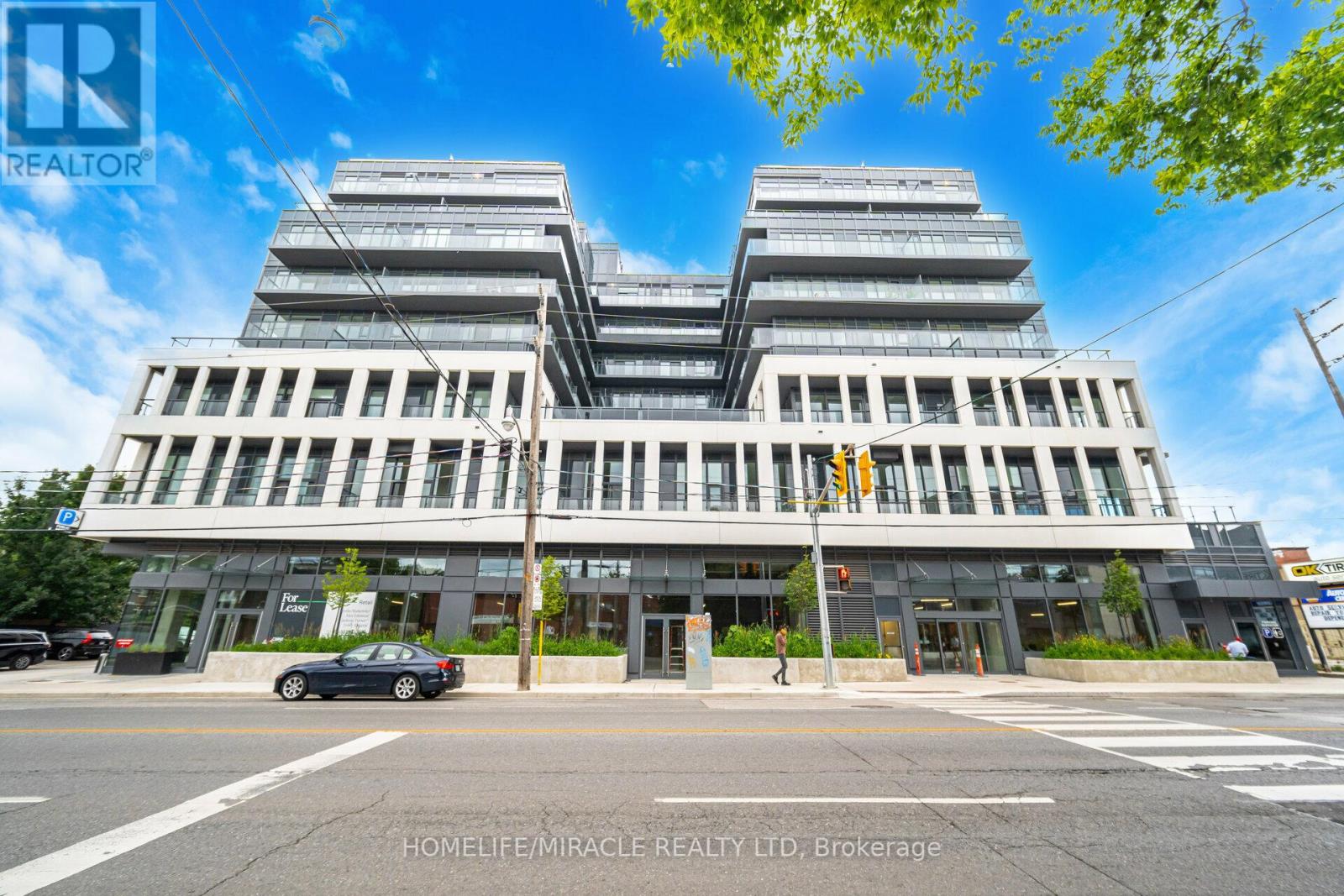 317 500 Dupont Street