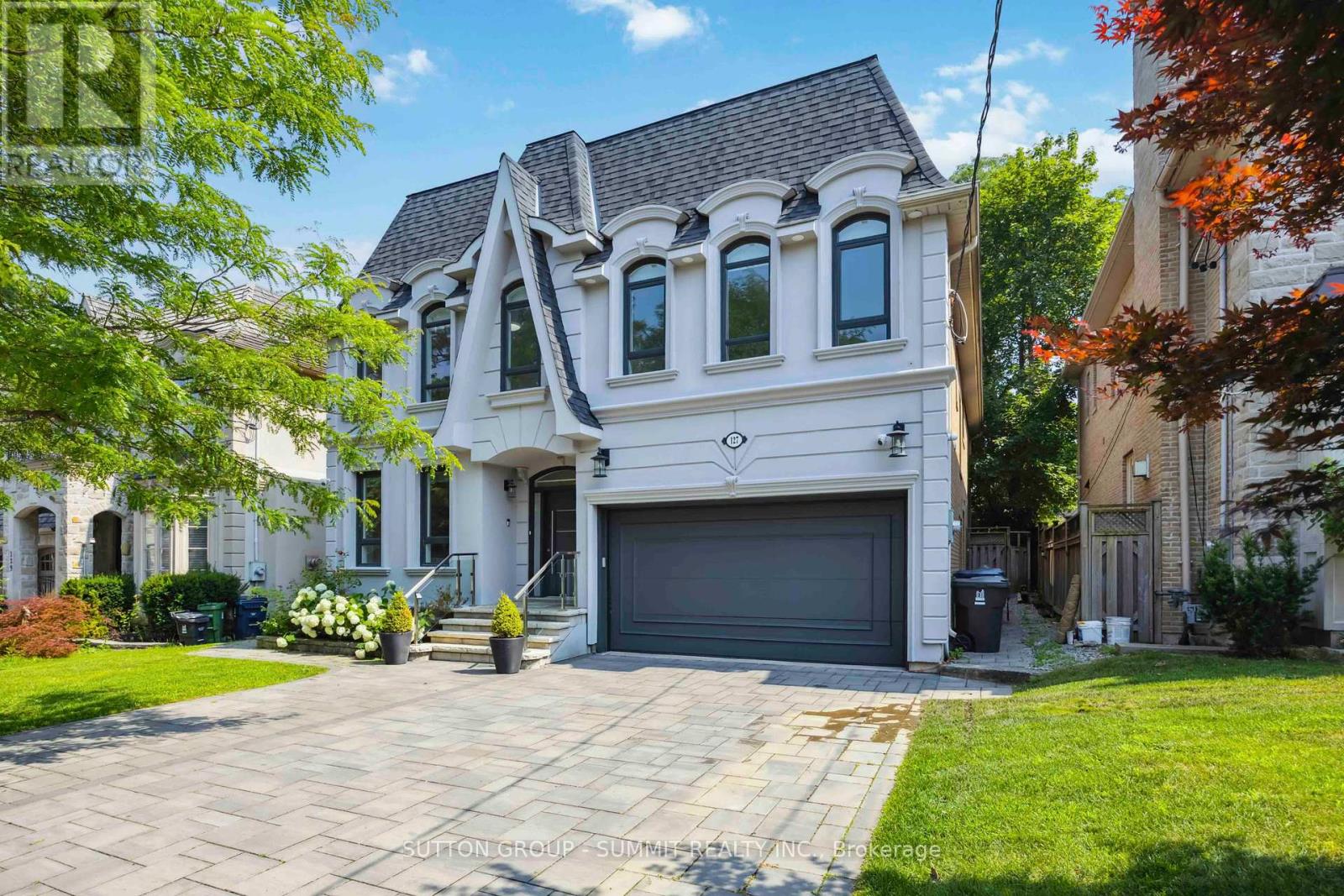 127 Munro Boulevard