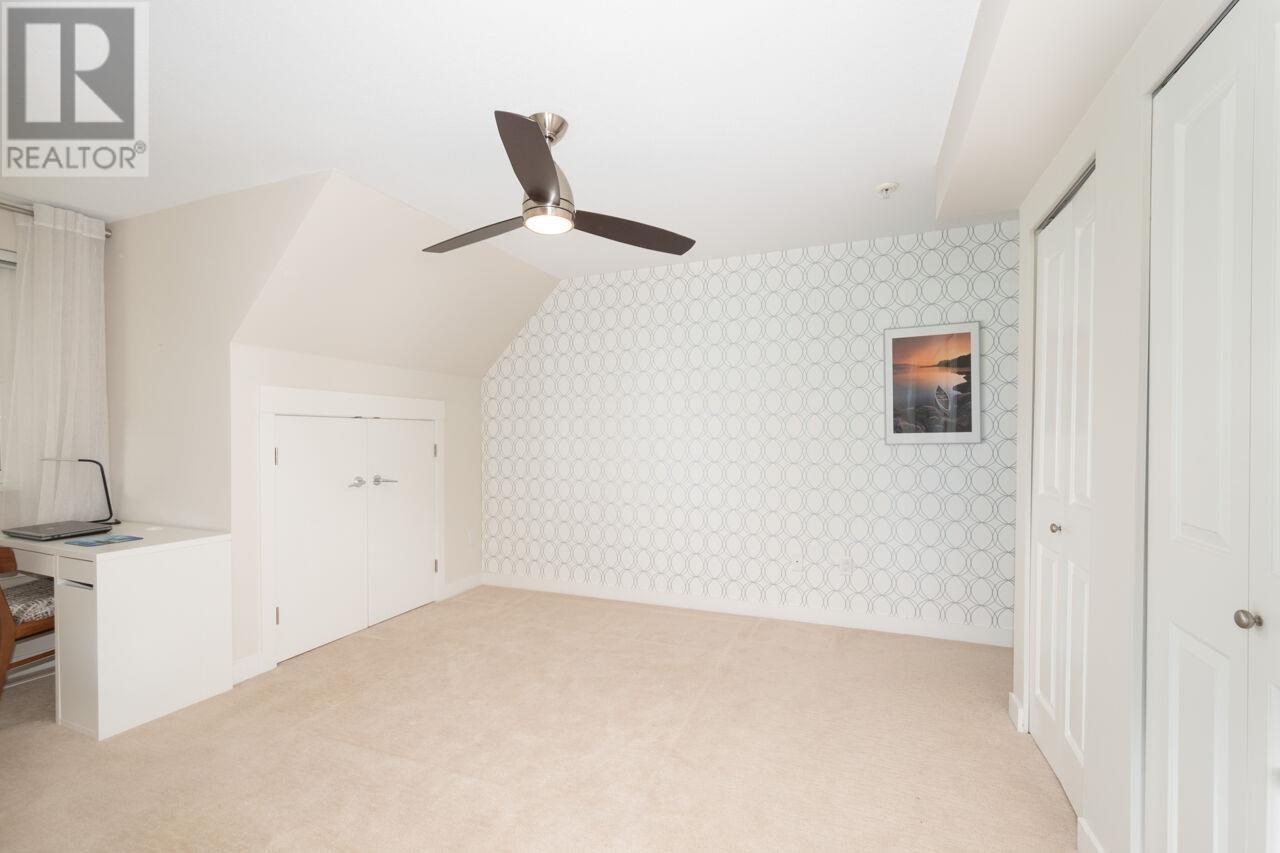 407 160 Shoreline Circle