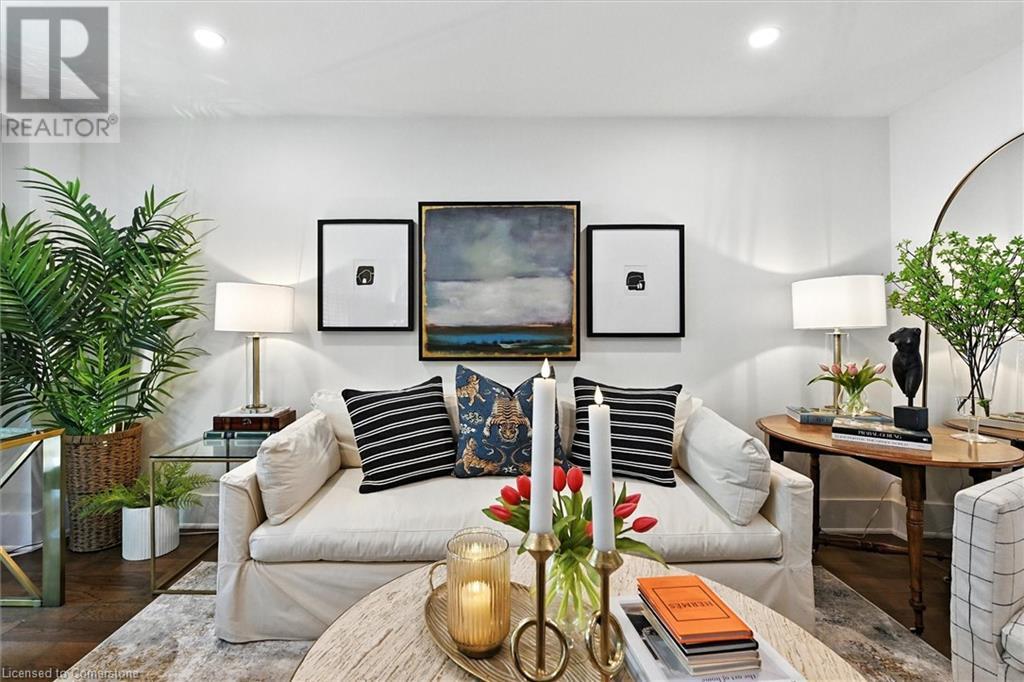 445 Woodview Road Unit 3