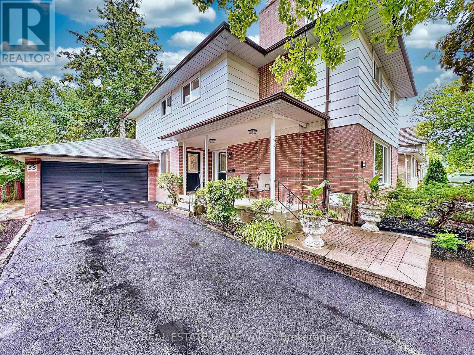 55 Emmeline Crescent