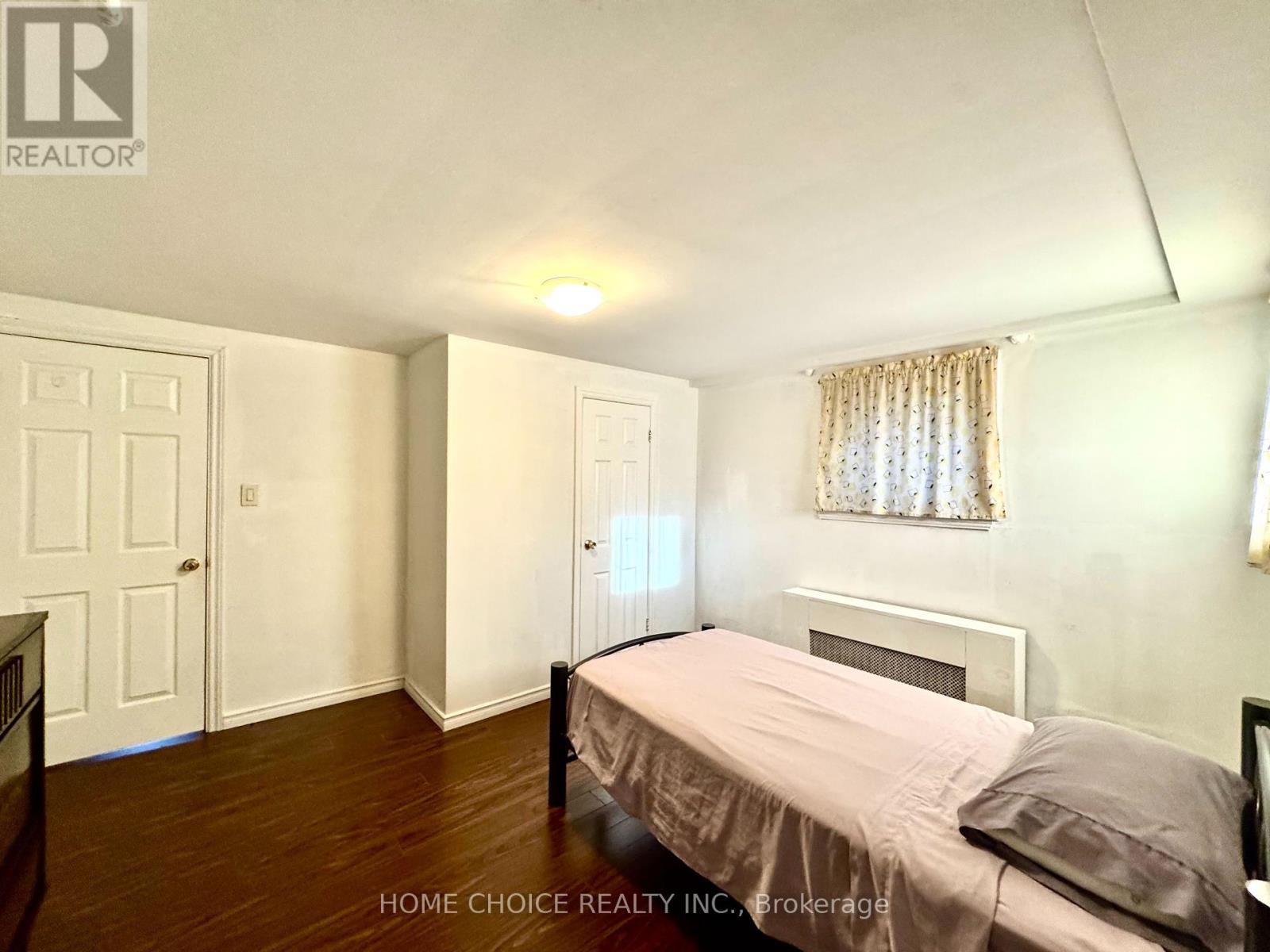 48 South Woodrow Boulevard