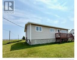 Bath (# pieces 1-6) - 1102 Boul De La Mer, Saintemariesaintraphael, NB E8T1V6 Photo 5