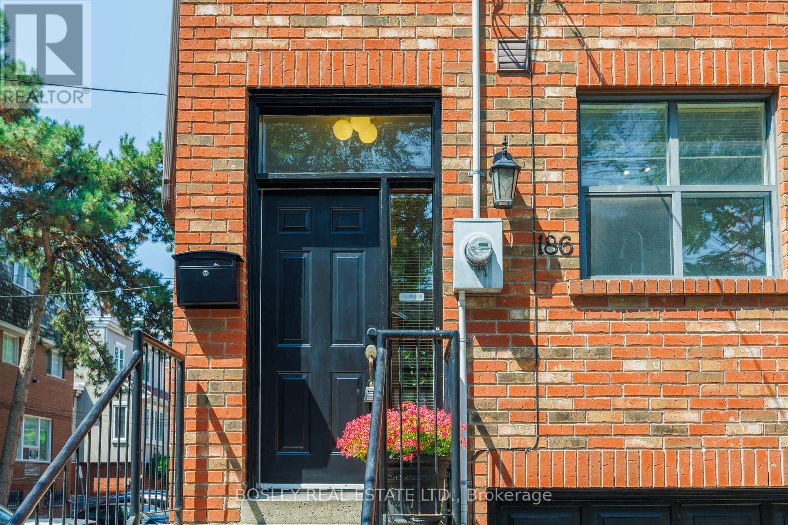 186 Milan Street