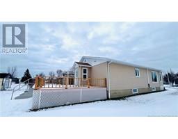 Recreation room - 63 Rue Parise, Caraquet, NB E1W1B6 Photo 5