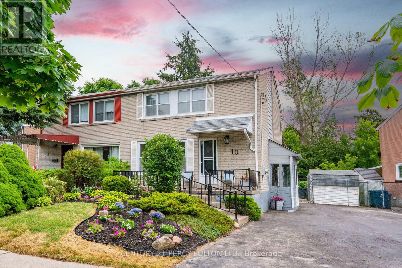 10 Chestnut Crescent