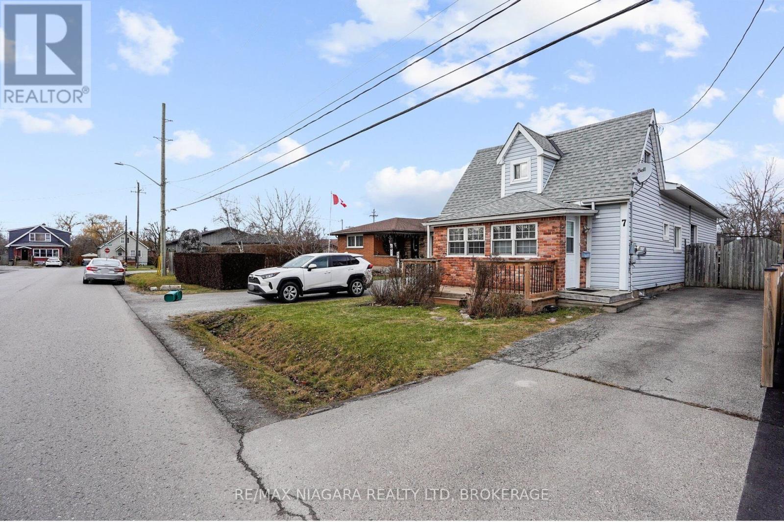 7 Bloomfield Avenue