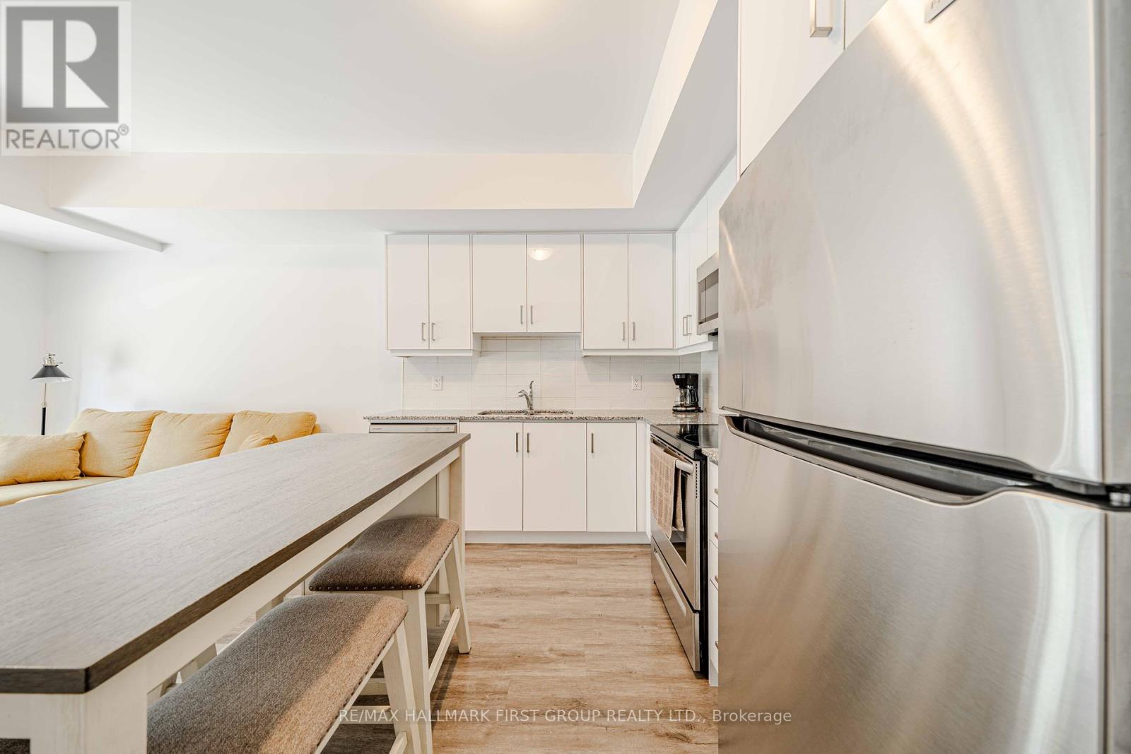 405 2789 Eglinton Avenue