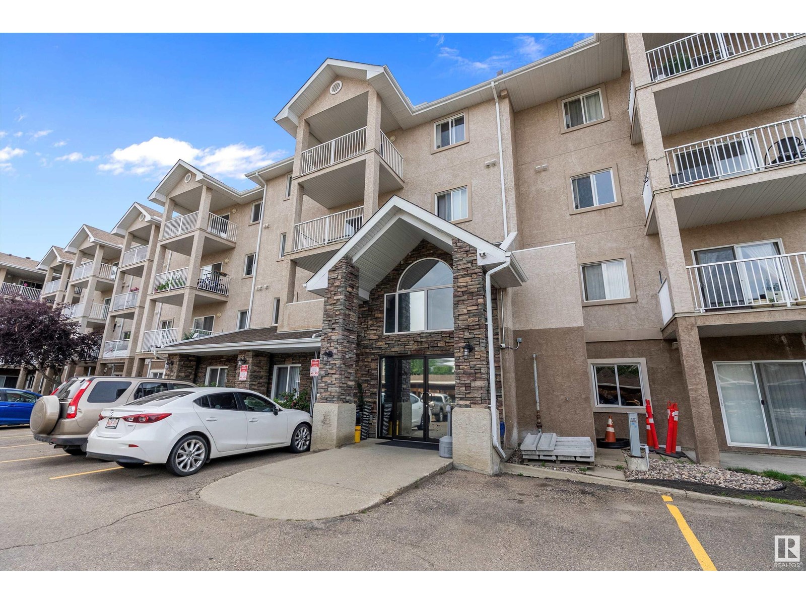 123 2305 35 A Av Nw