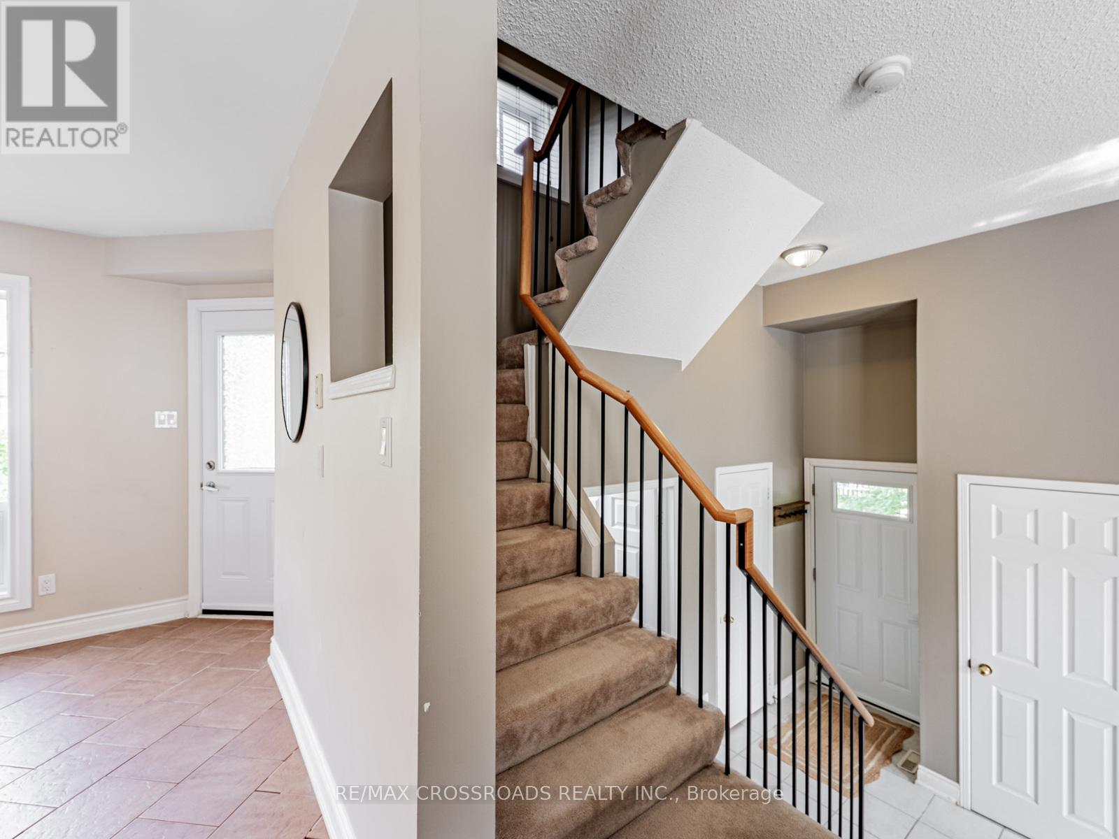 29 7101 Branigan Gate