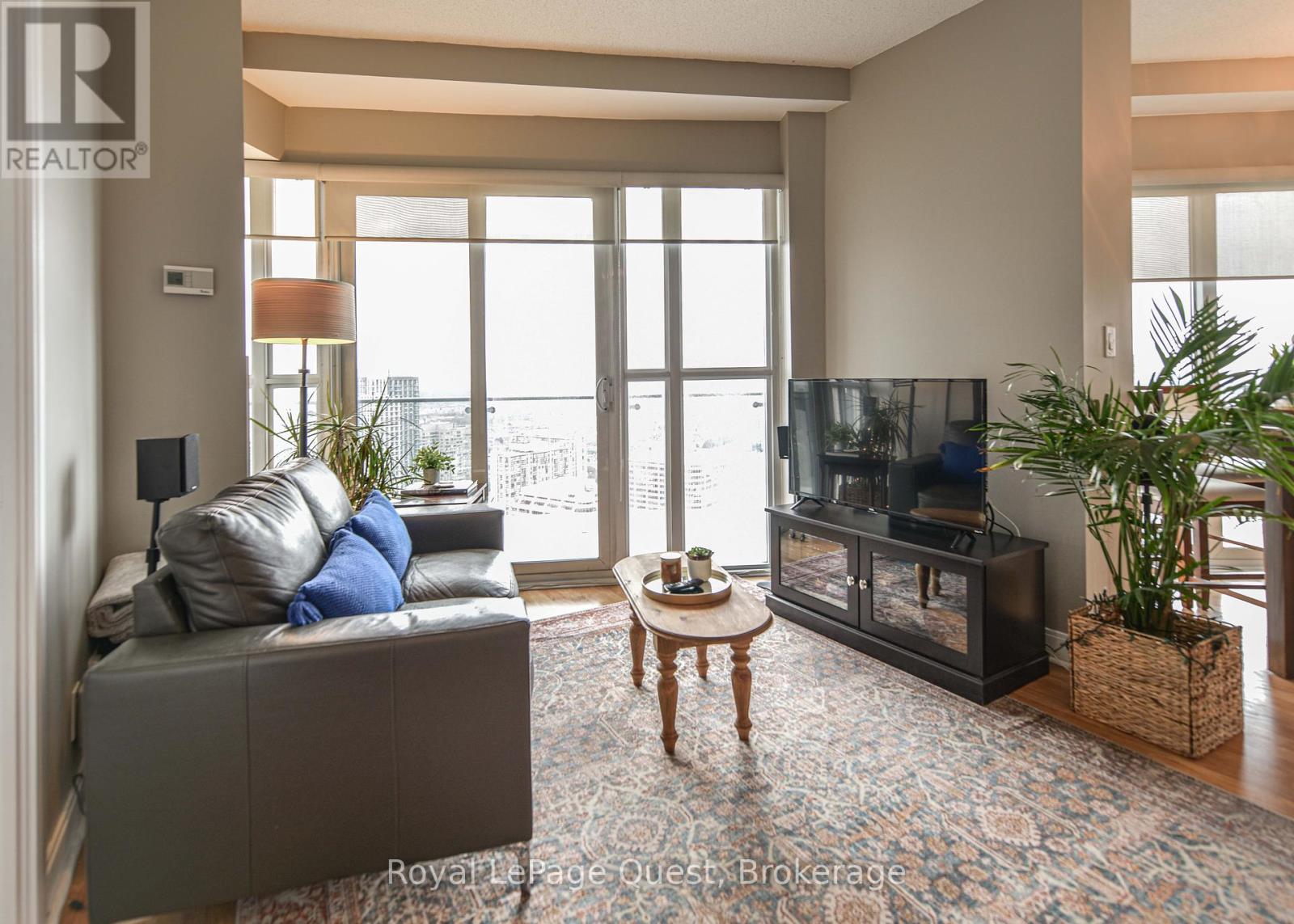 3606 50 Absolute Avenue