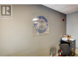 300 274 Mackenzie Avenue, Ajax, ON L1S2E9 Photo 2