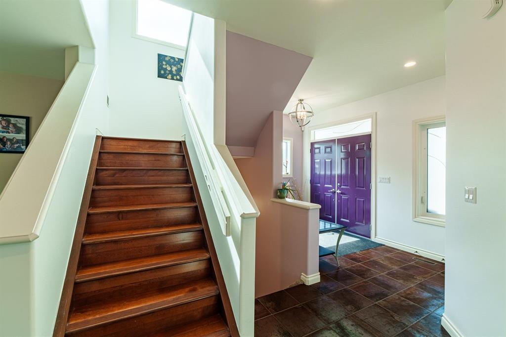108 Hillview Avenue